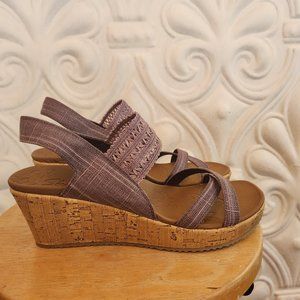 Skechers Lavender/Purple Wedge Sandals. EXCELLENT CONDITION! Size 9